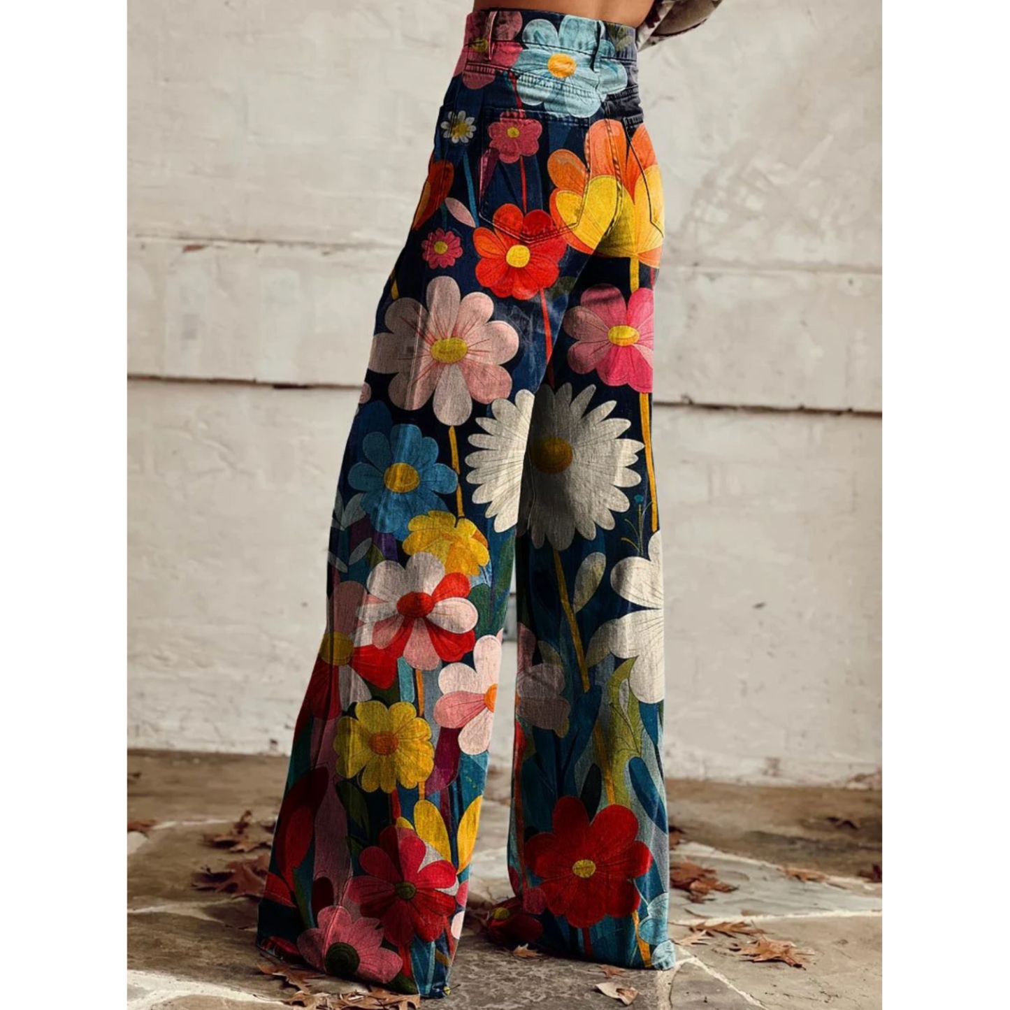 Anna | Stylische Flower Power Hose für Damen mit weitem Bein