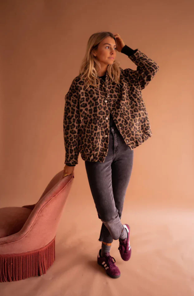 Alessia | Moderner Mantel mit Tiermuster-Print