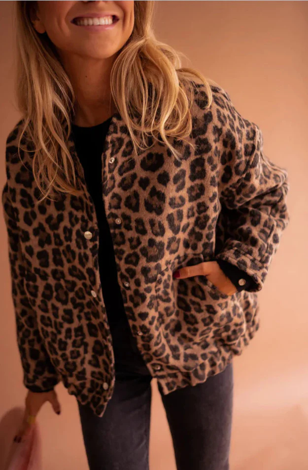Alessia | Moderner Mantel mit Tiermuster-Print