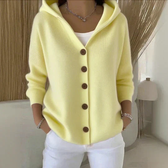 Sabrina | Trendige Strickjacke mit Kapuze im modernen Look
