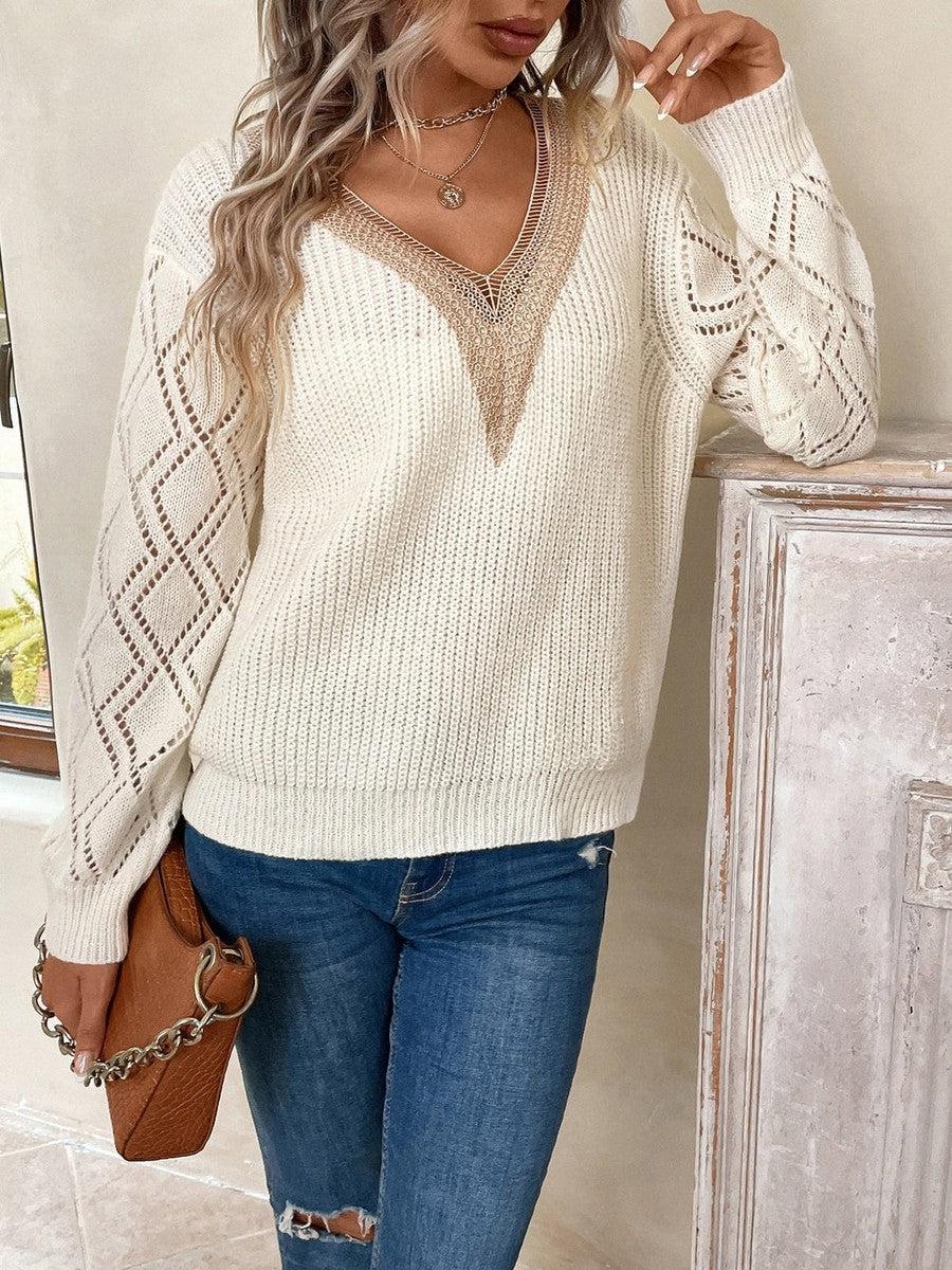Leonie | Zeitloser Pullover mit kontrastierendem Farbblock