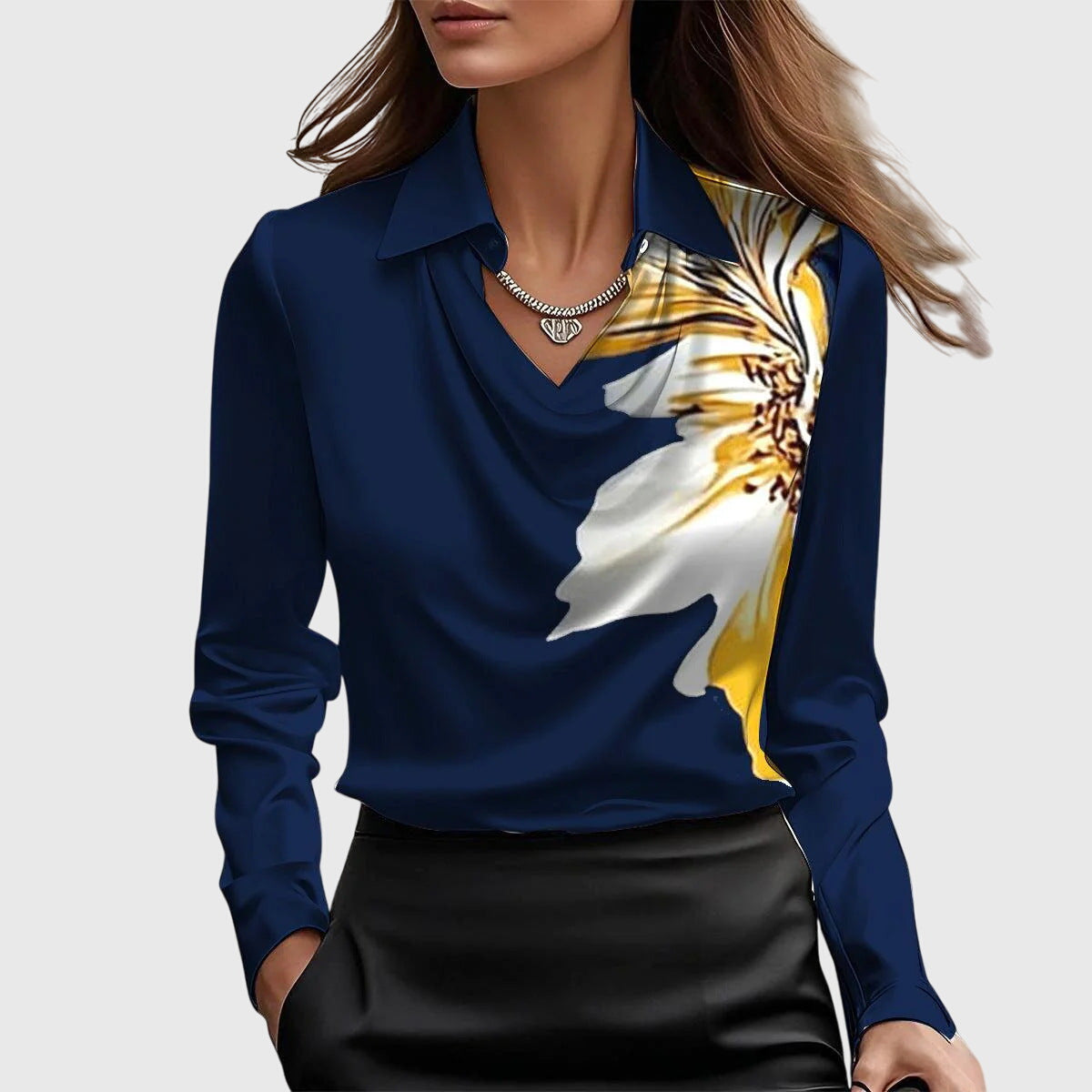 Helena | Elegante Bluse mit plissiertem Ausschnitt