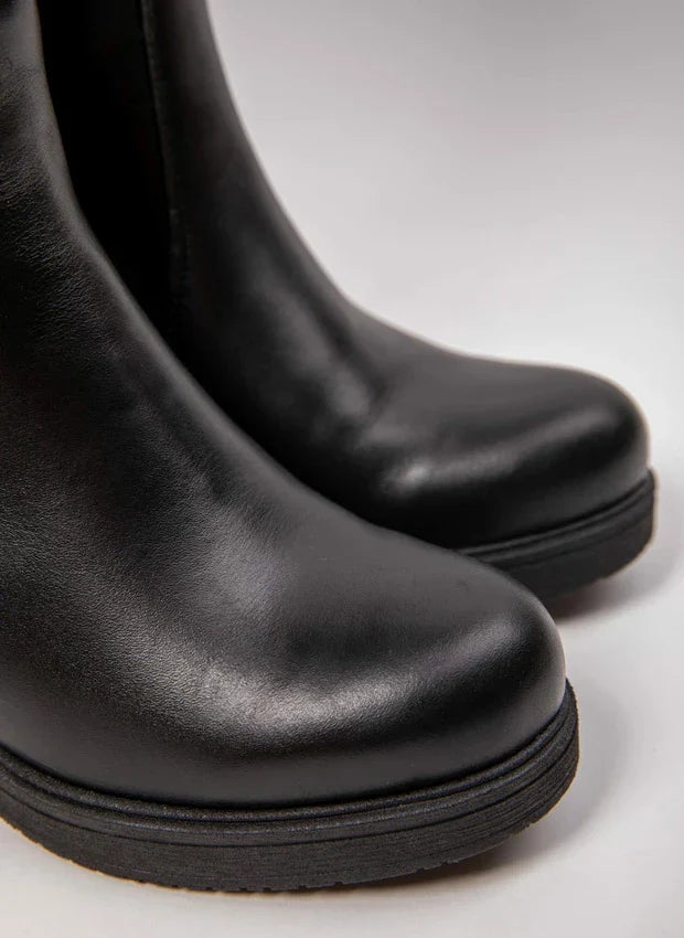 Lina | Elegante Lederstiefel mit mittlerem Absatz