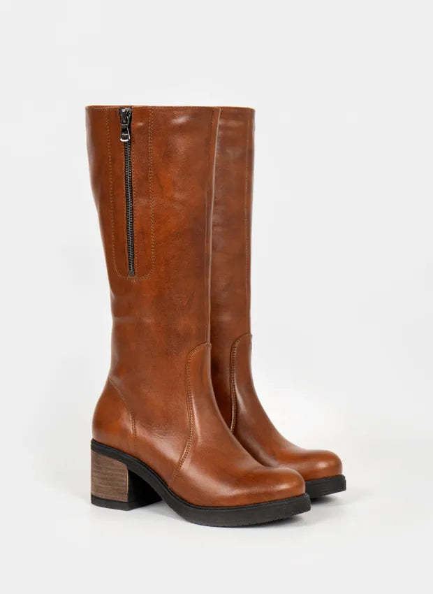 Lina | Elegante Lederstiefel mit mittlerem Absatz
