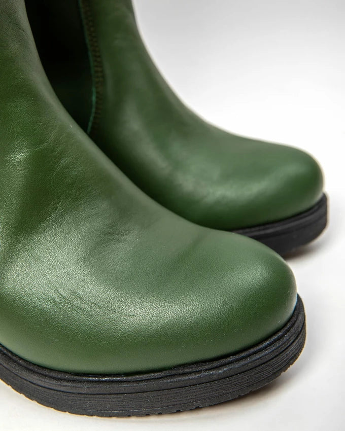 Lina | Elegante Lederstiefel mit mittlerem Absatz