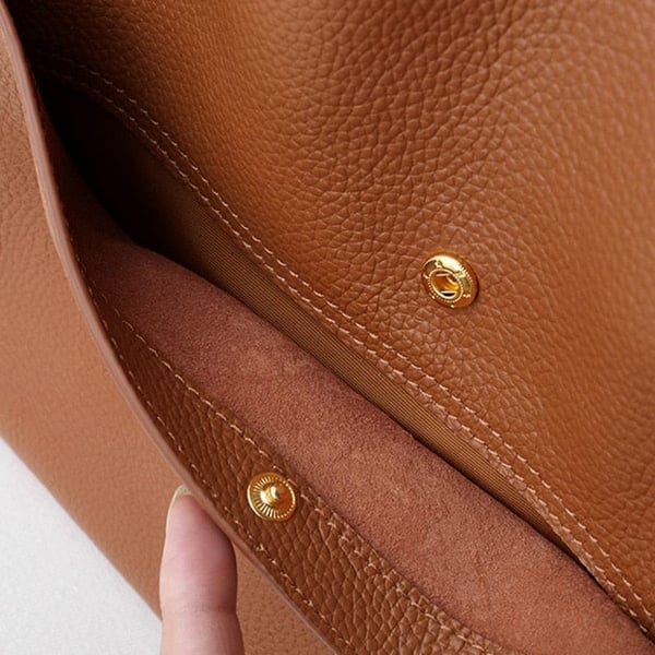 Clara | Klassische Leder-Schultertasche für Damen