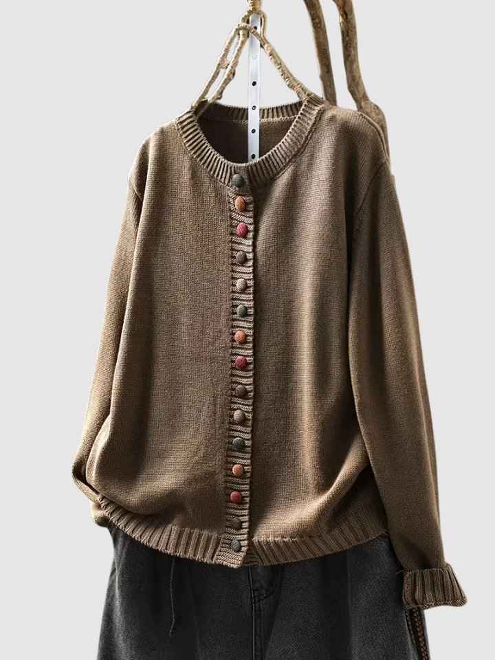 Clara | Feine Strickjacke mit farbigen Knopfdetails