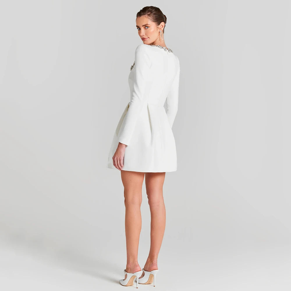 Nina | Klassisches Damen Minikleid aus Samt mit langen Ärmeln