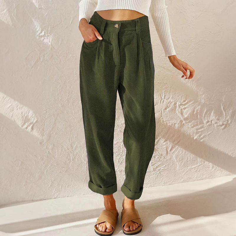 Nina | Retro-inspirierte Kord-Brosche im lässigen Look