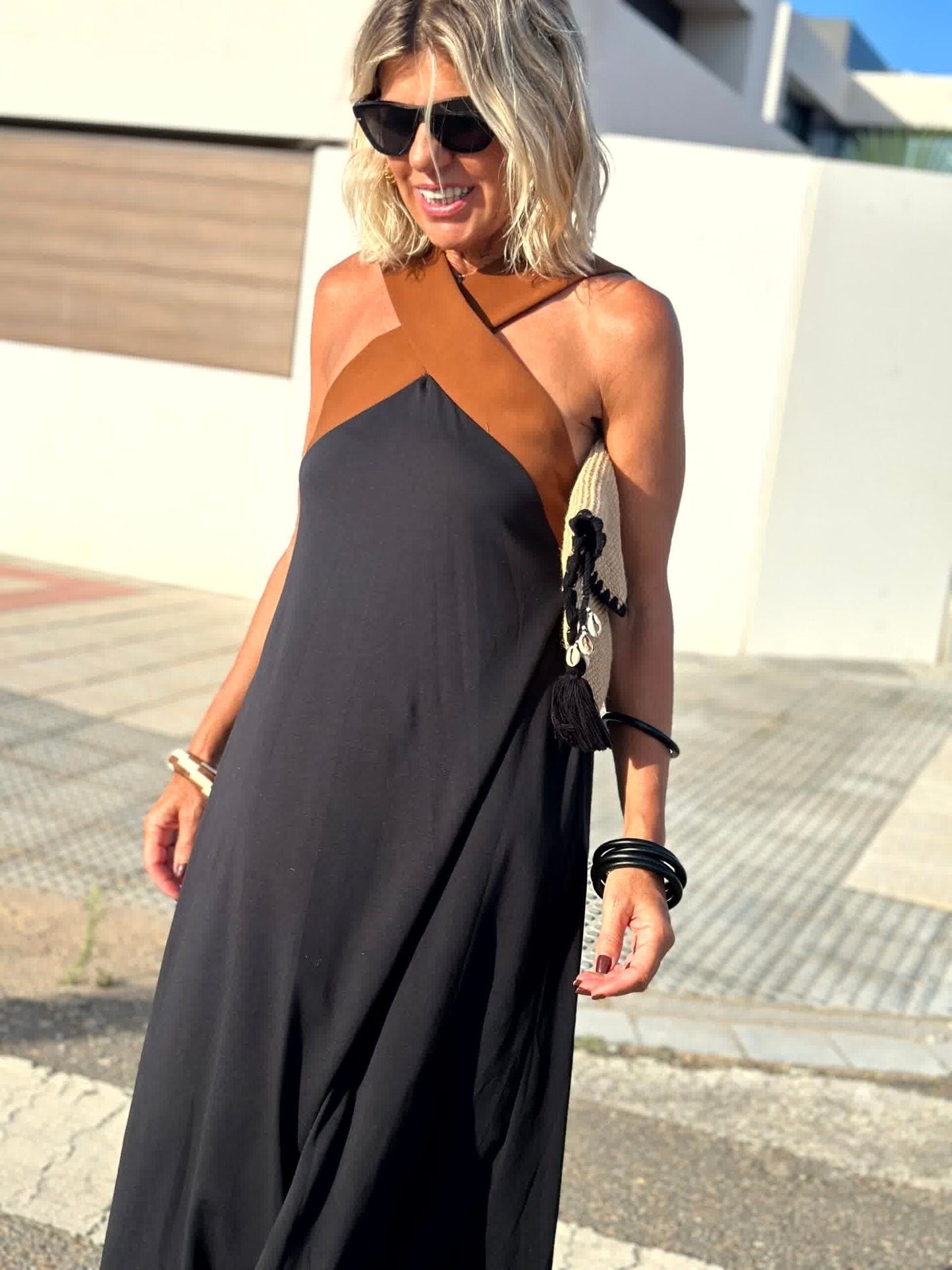 Elena | Elegantes Kleid mit offenem Rückenausschnitt