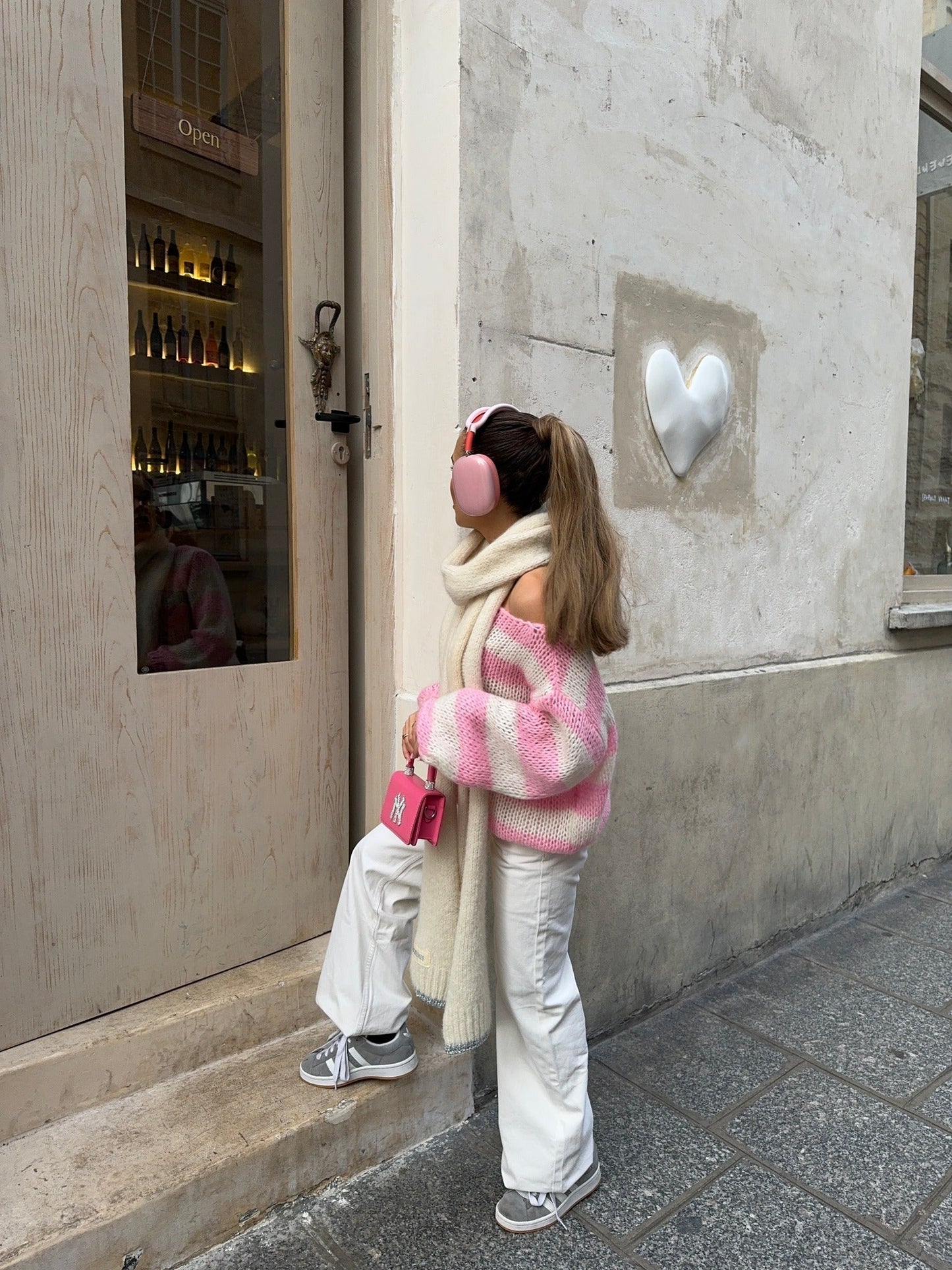Lena | Feiner Pullover mit dezentem Streifenmuster