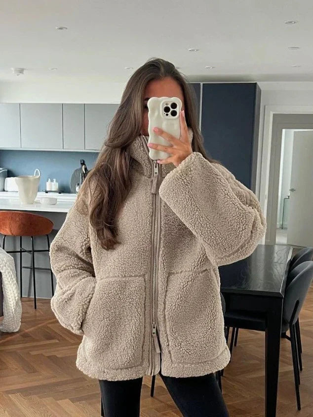 Clara | Weiche Winterjacke mit klassischer Linienführung