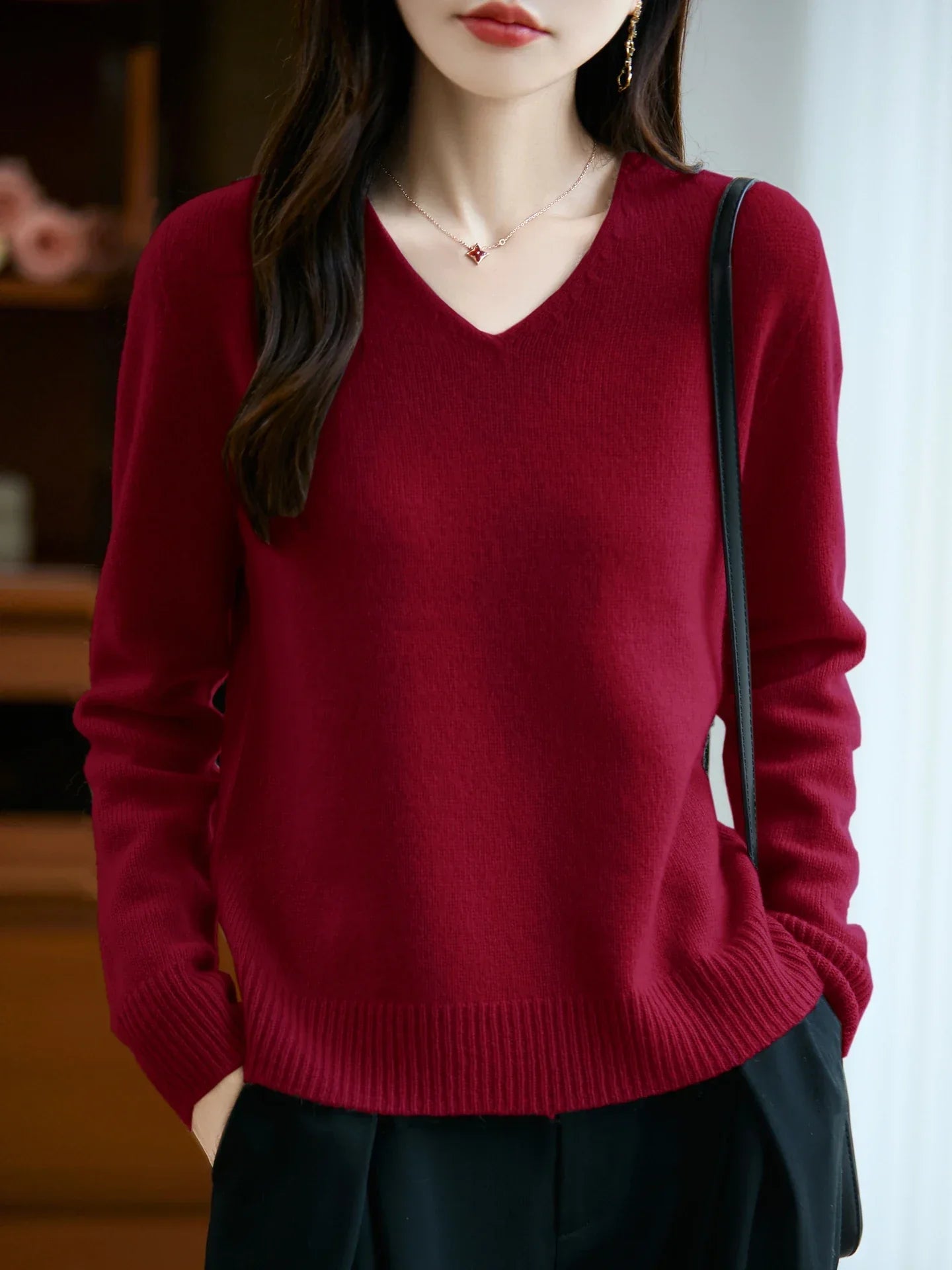 Mara | Eleganter Feinstrickpullover mit V-Ausschnitt