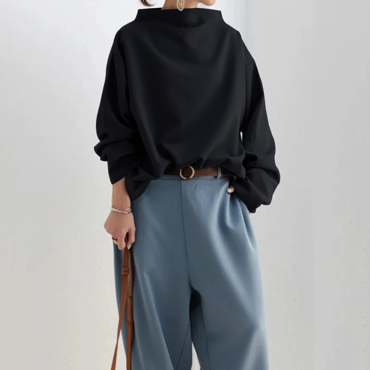 Clara | Kuscheliger Damenpullover mit hohem Ausschnitt