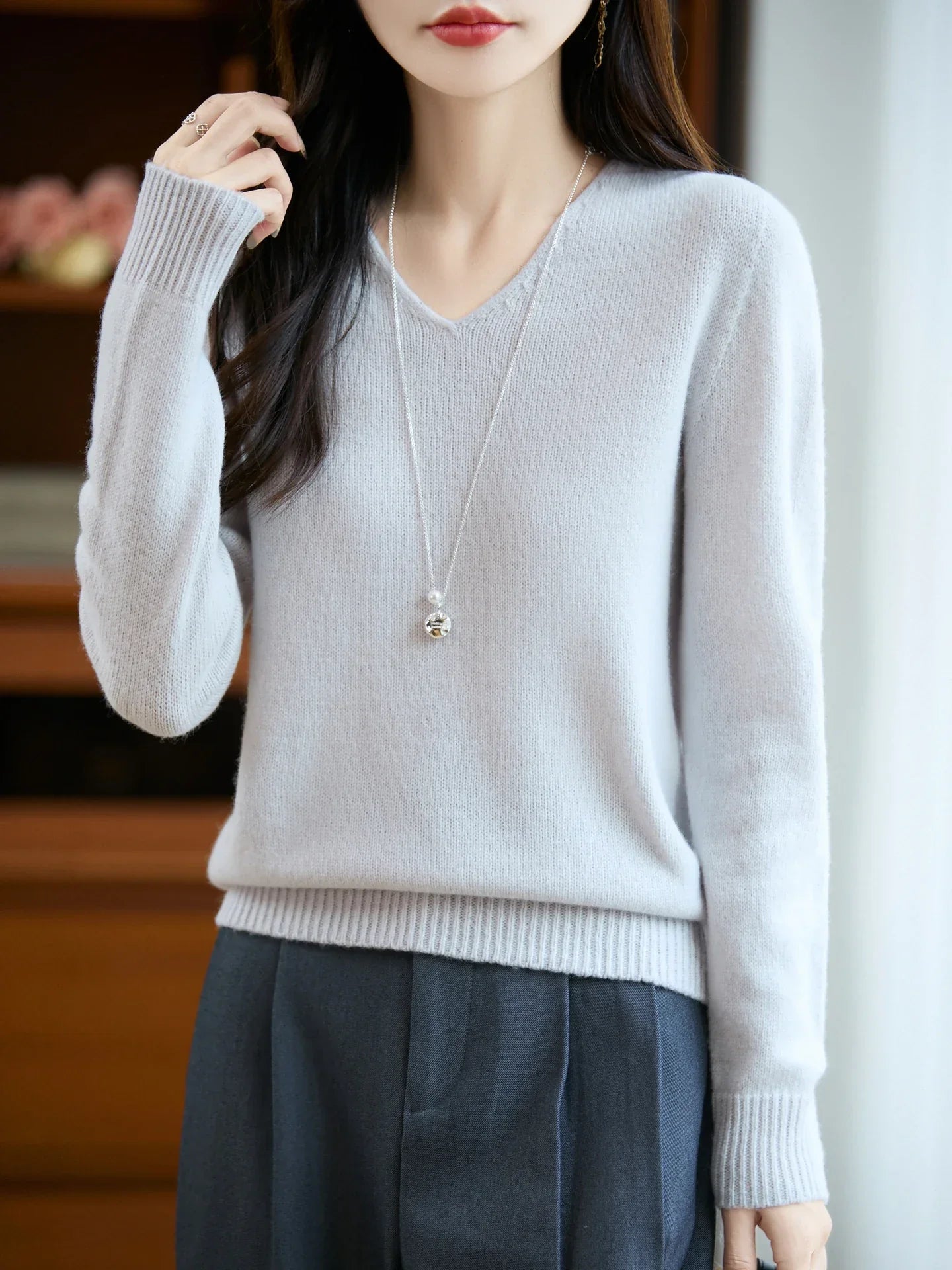 Mara | Eleganter Feinstrickpullover mit V-Ausschnitt