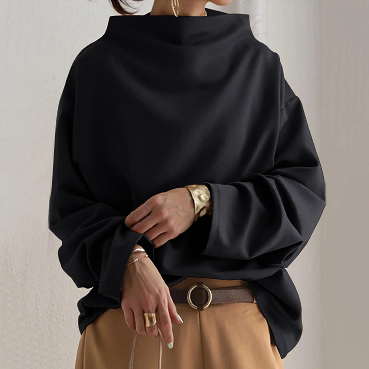 Clara | Kuscheliger Damenpullover mit hohem Ausschnitt