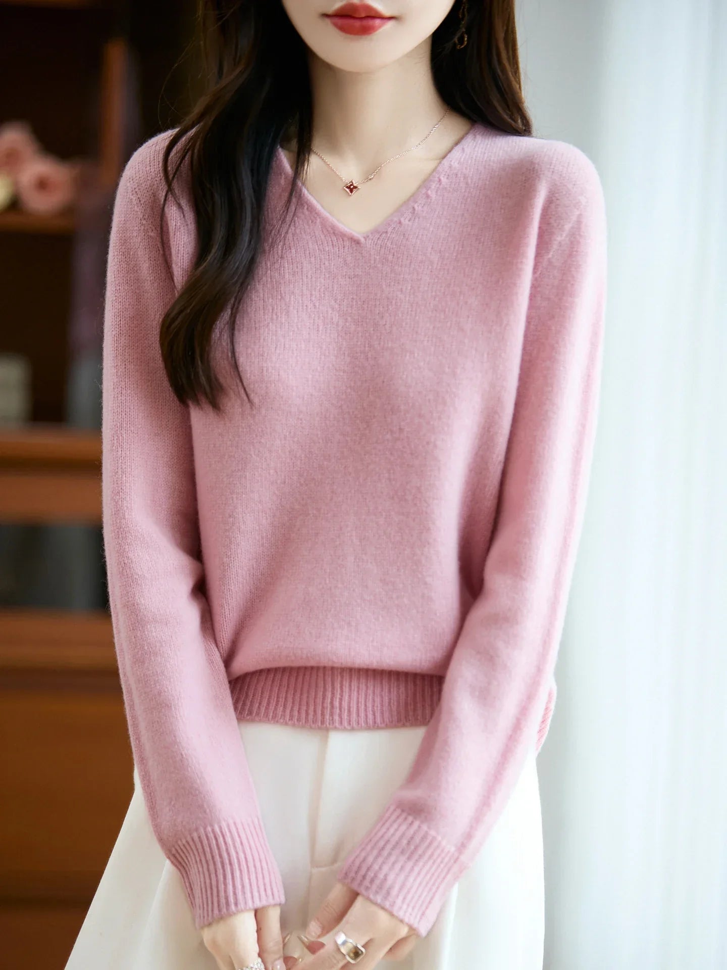 Mara | Eleganter Feinstrickpullover mit V-Ausschnitt