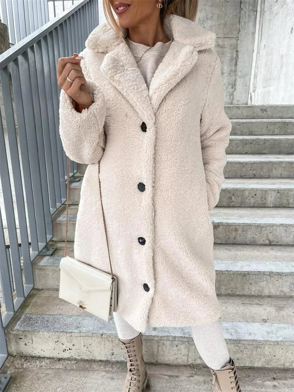 Leonie | Stylische Damenjacke aus Teddy-Material