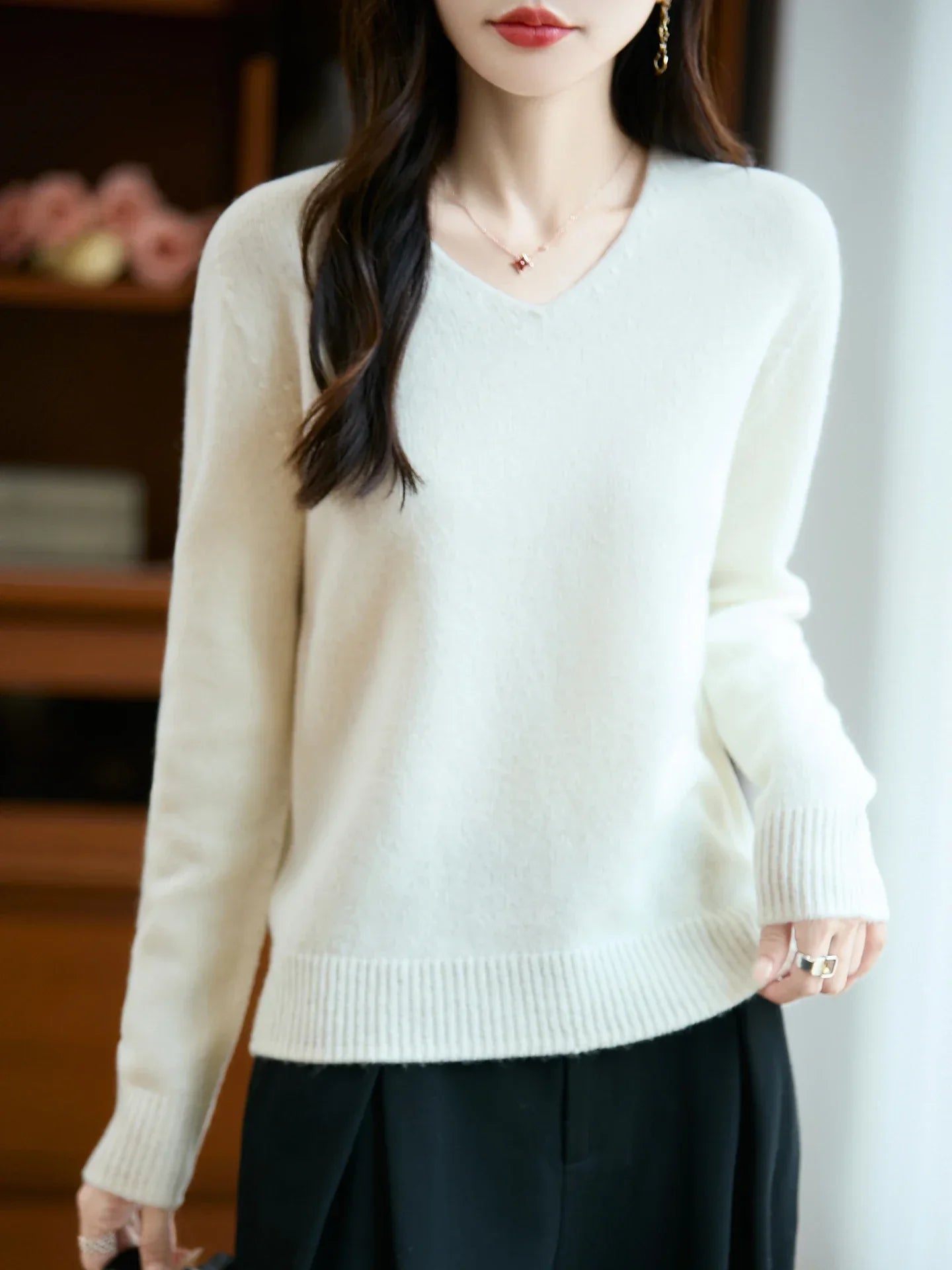 Mara | Eleganter Feinstrickpullover mit V-Ausschnitt