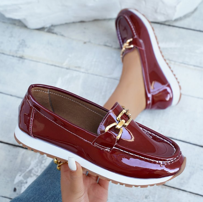 Ella | Bordeaux Slipper Mit Zeitloser Eleganz