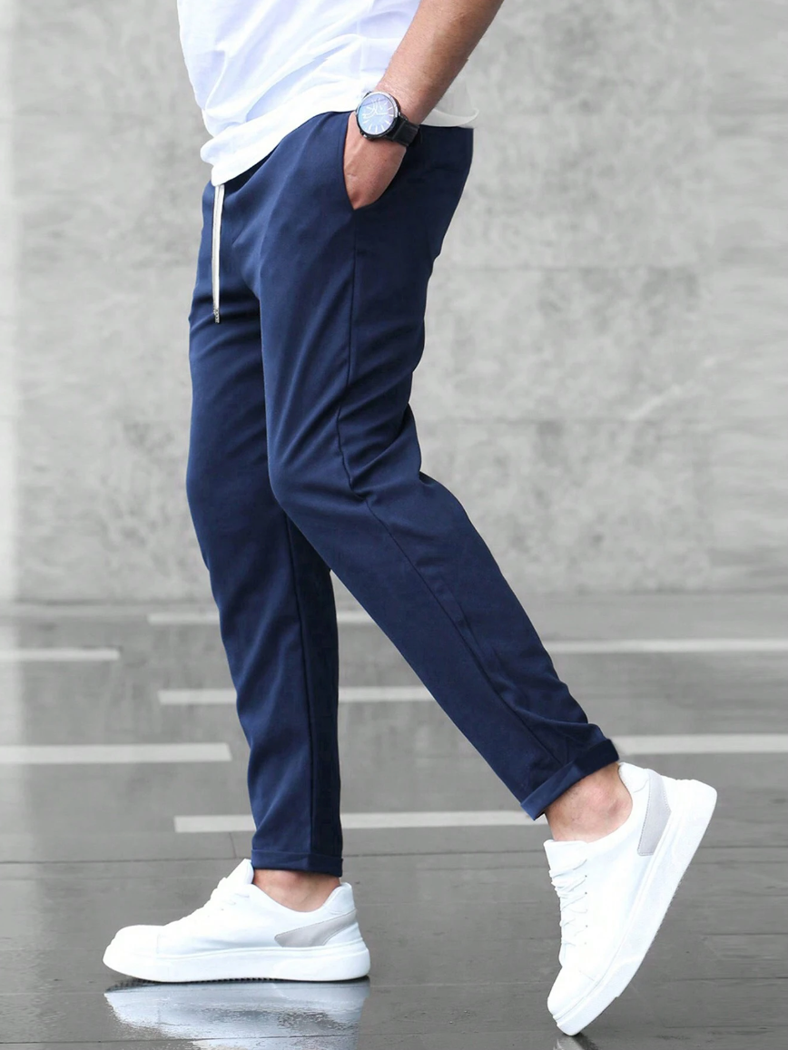 Matthias | Modische Stoffhose für Herren mit eleganter Form