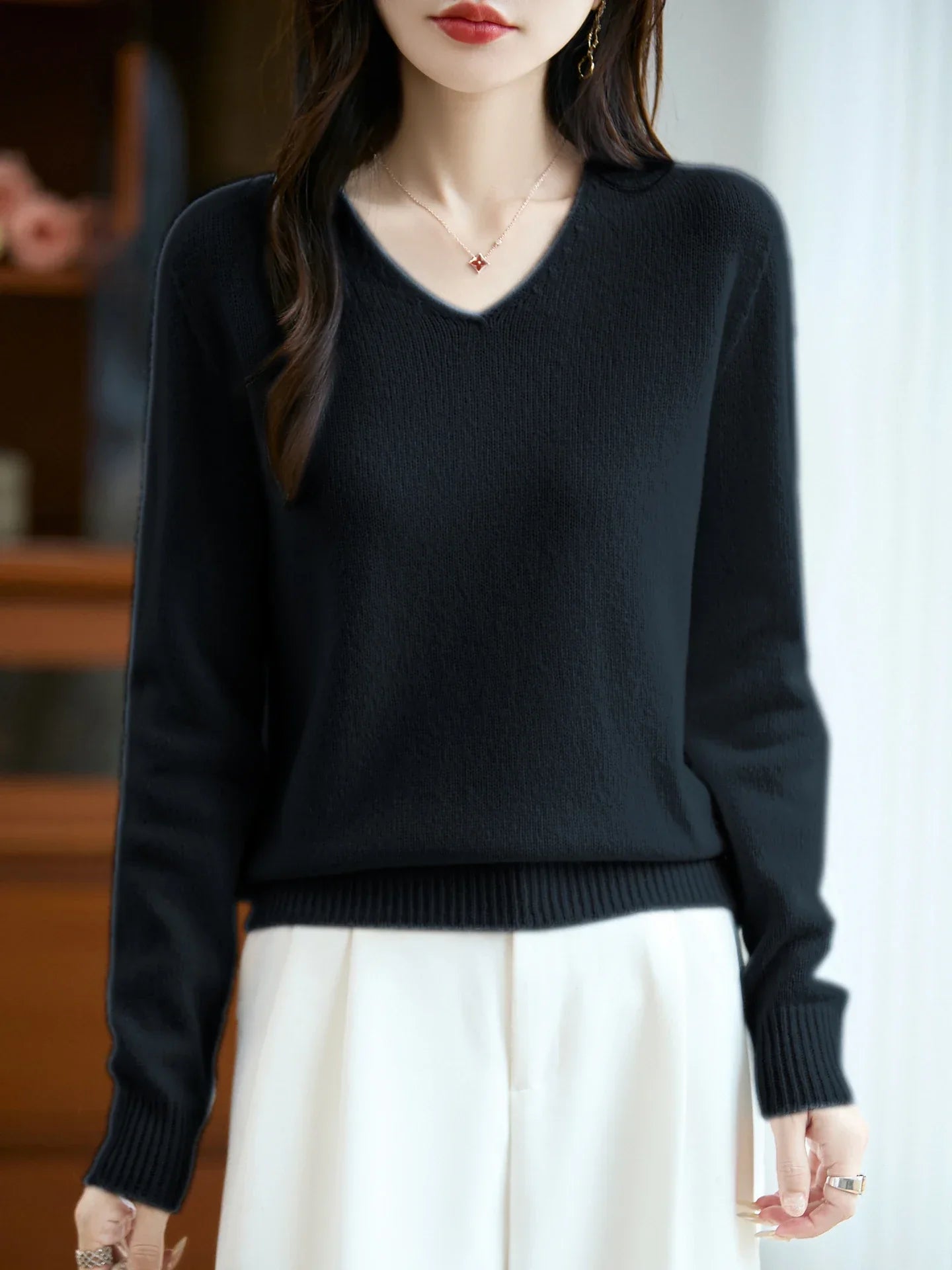 Mara | Eleganter Feinstrickpullover mit V-Ausschnitt