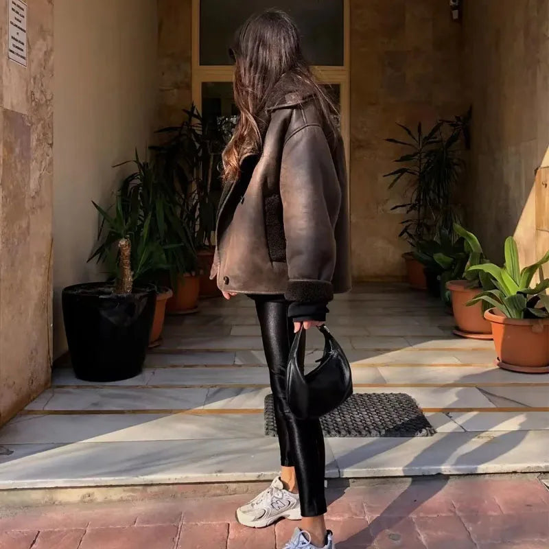 Emilia | Trendige Lederjacke mit lockerem Schnitt