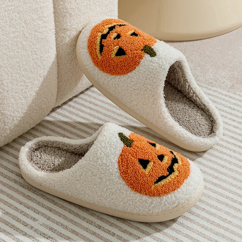 Mia | Bequeme Hausschuhe mit Halloween-Kürbismotiv
