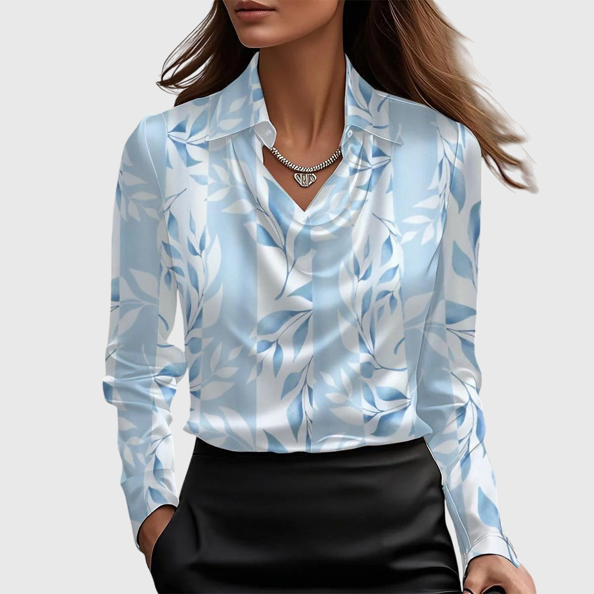 Helena | Elegante Bluse mit plissiertem Ausschnitt