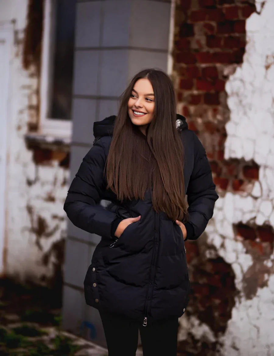 Anna | Kuscheliger Plüschmantel mit Kapuze im Winterdesign
