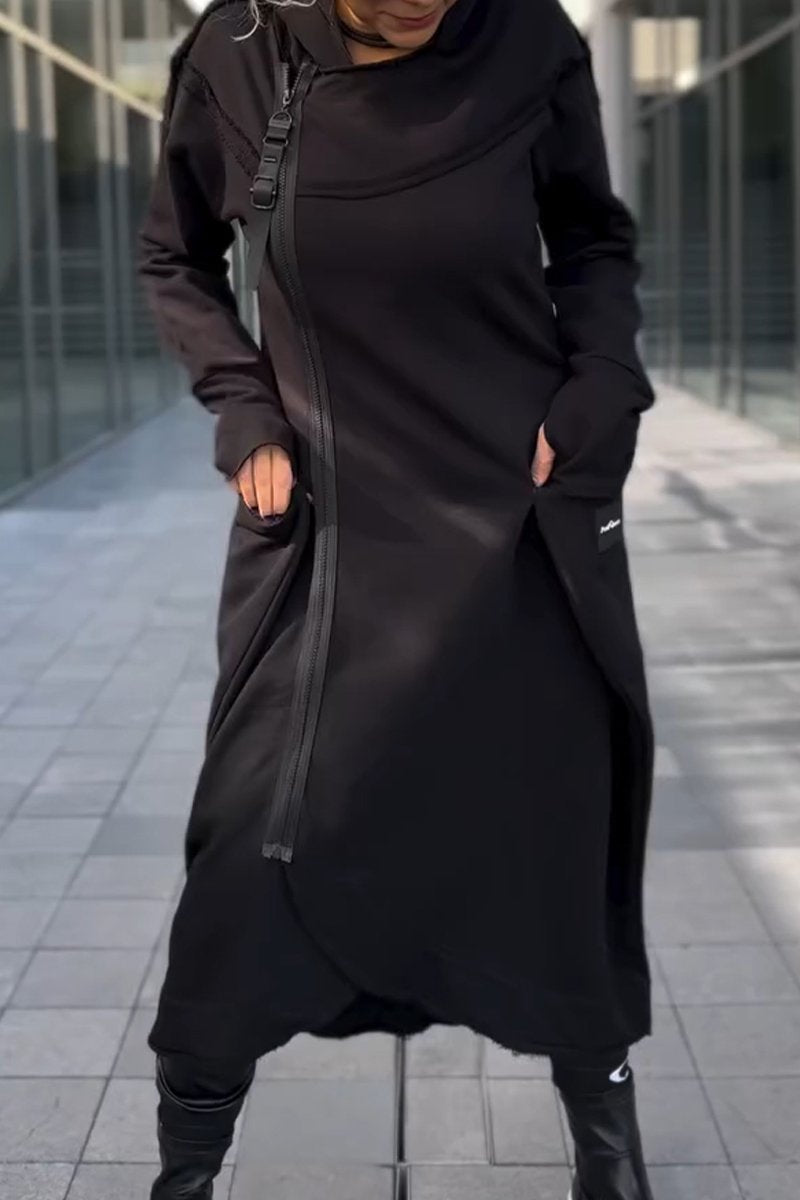 Caroline | Kapuzenkleid mit langen Ärmeln und modernem Asymmetrie-Saum