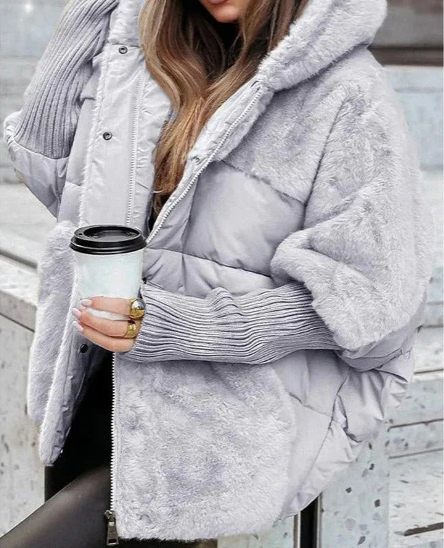 Victoria | Stilvolle Damenjacke mit Kapuzen-Detail