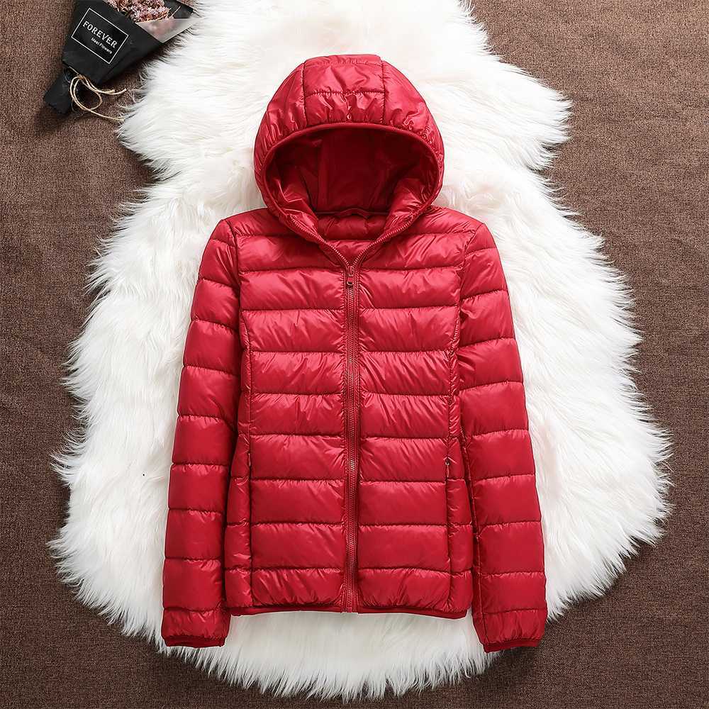 Niklas | Moderne Steppjacke mit weißen Entenfedern