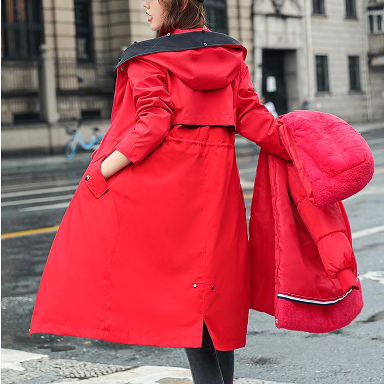 Nora | Trendige Damenjacke mit warmer Kapuze und Pelz