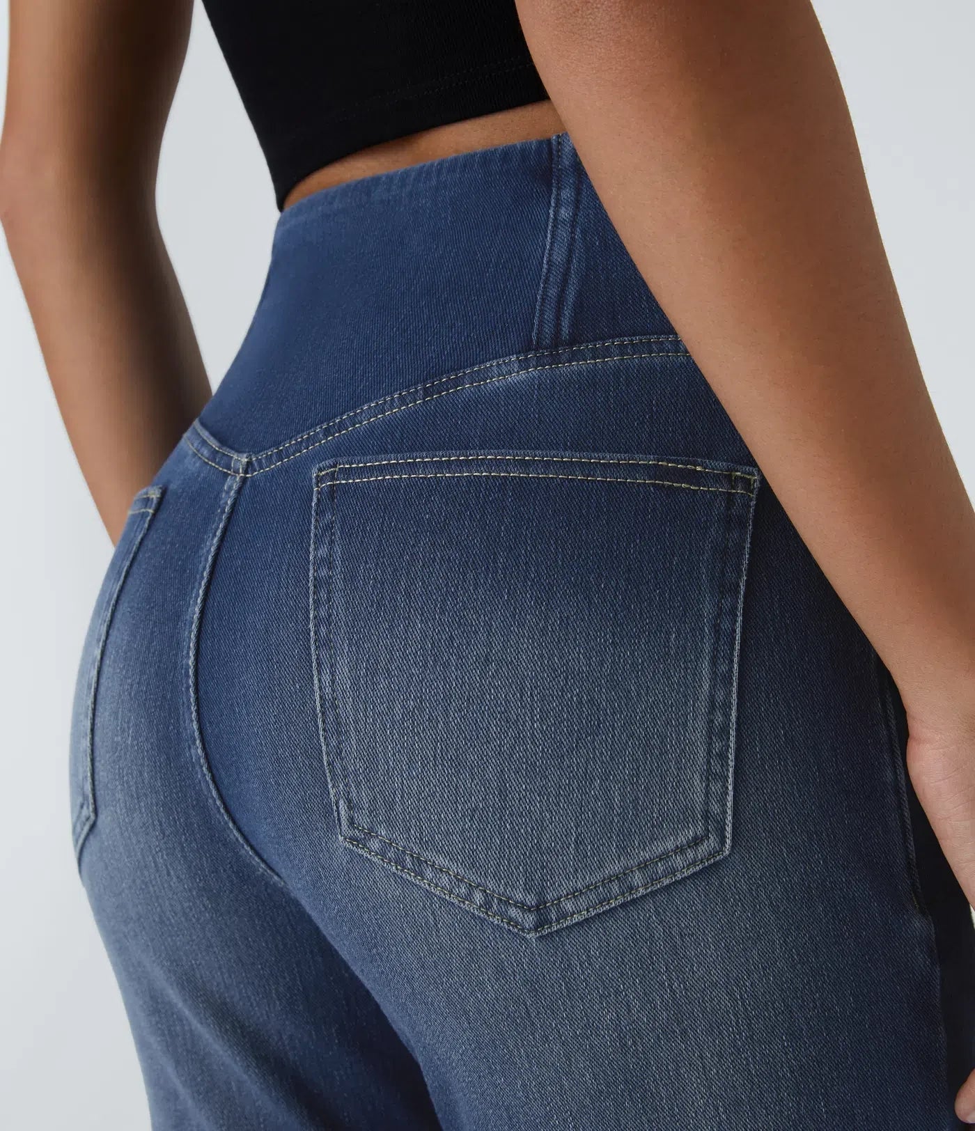 Theresa | Modische Hose für Damen mit flexiblem Bund