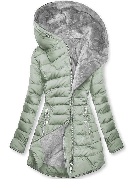 Anna | Kuscheliger Plüschmantel mit Kapuze im Winterdesign