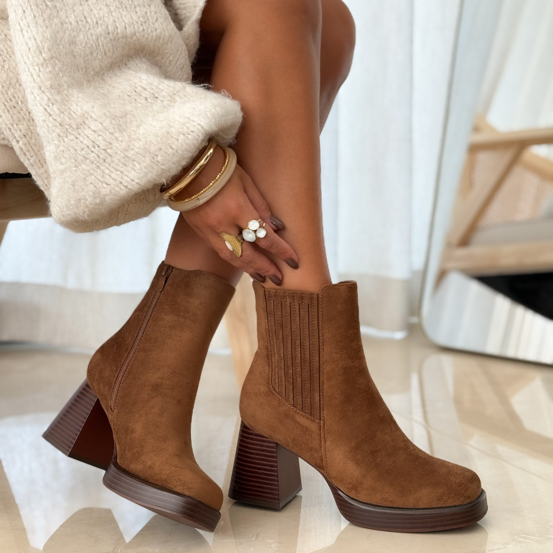 Sophie | Elegante Camel-Boots im zeitlosen Design