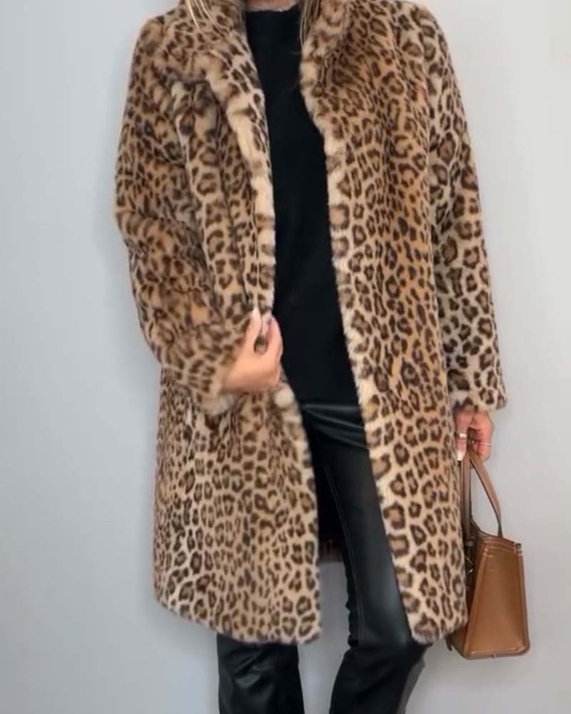 Lorena | Lange Flauschjacke im stilvollen Leopardenmuster