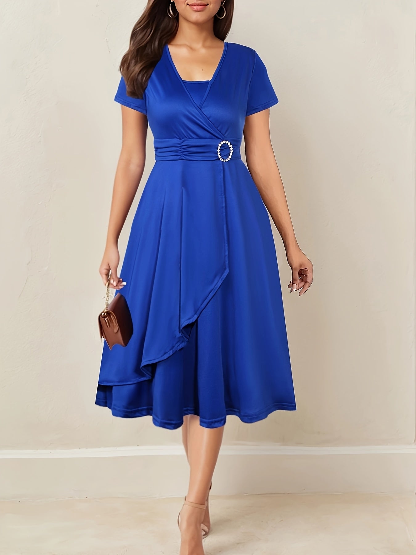 Nora | V-Ausschnitt Midikleid Asymmetrischer Saum