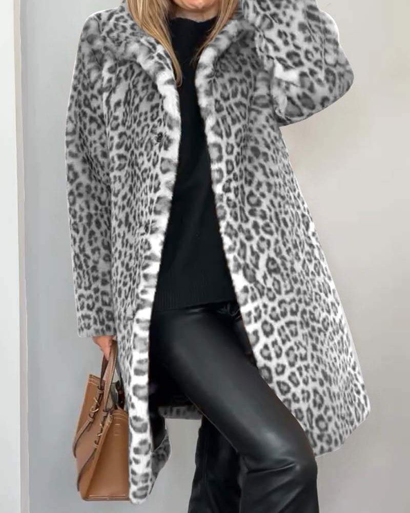 Lorena | Lange Flauschjacke im stilvollen Leopardenmuster