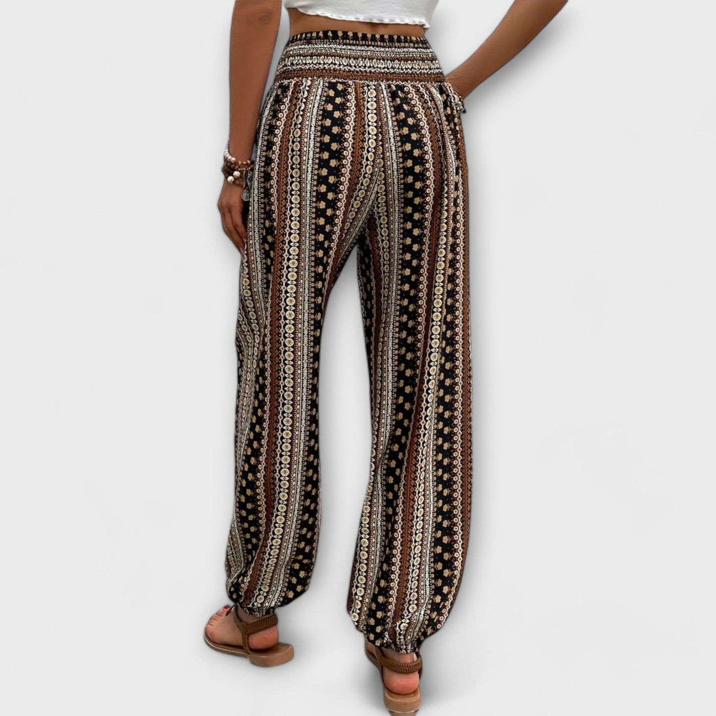 Anna | Lässige Damenhose mit feinem Ethno-Print