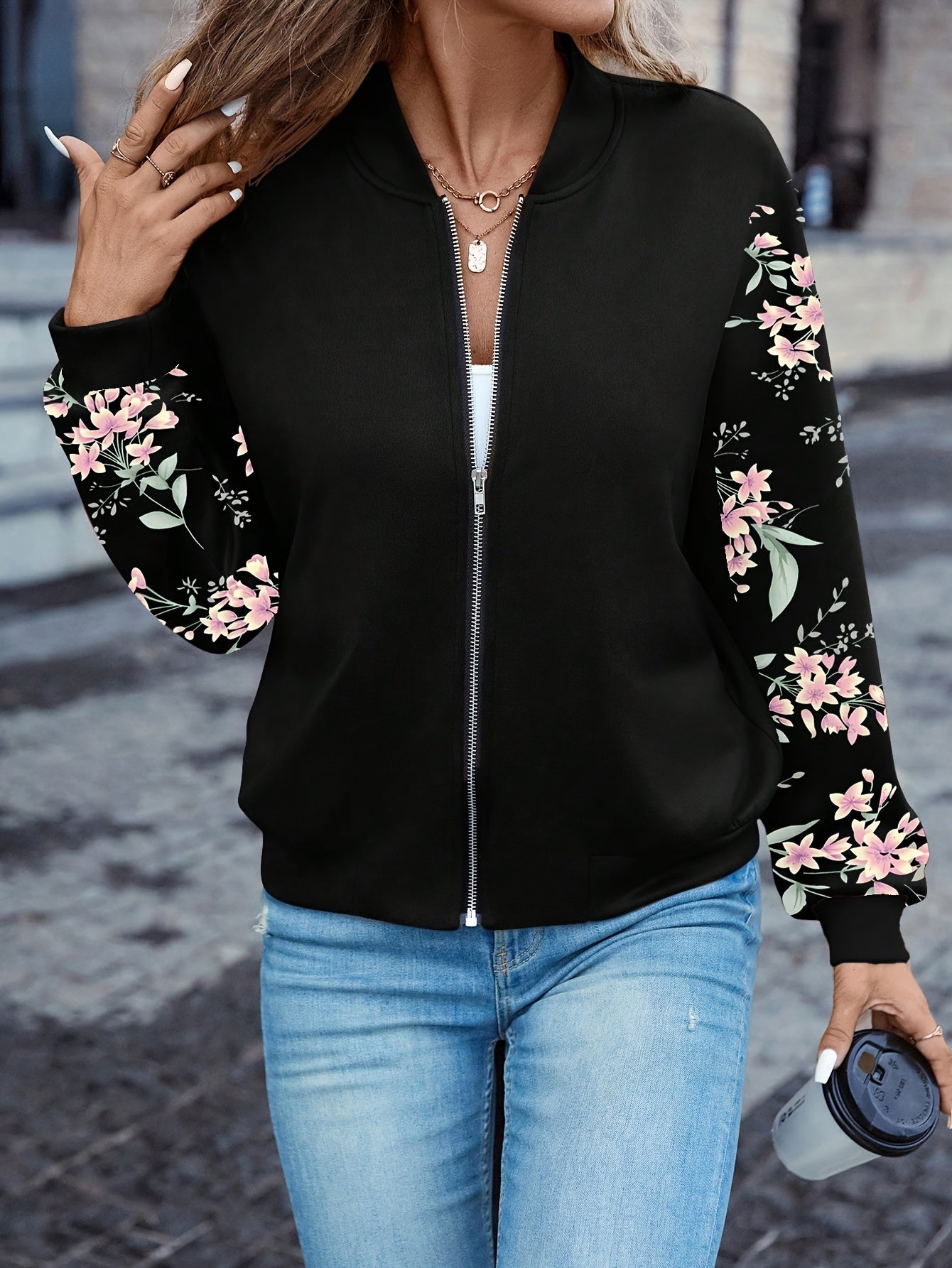 Selina | Geblümte Bomberjacke im trendigen Design