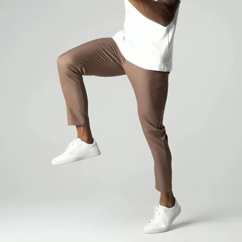 Elina | Klassische Stretch Chino für Herren modern