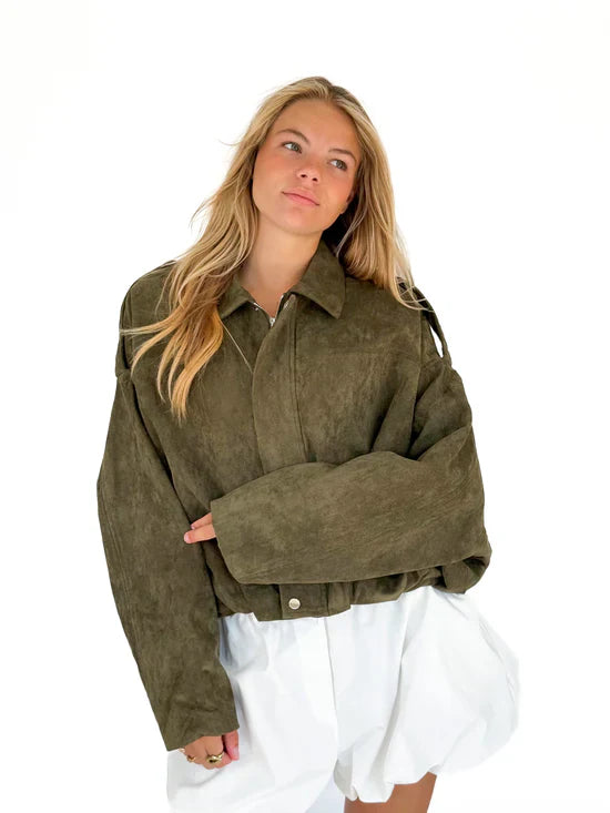 Jasmin | Trendige Jacke aus Wildleder mit Taschen