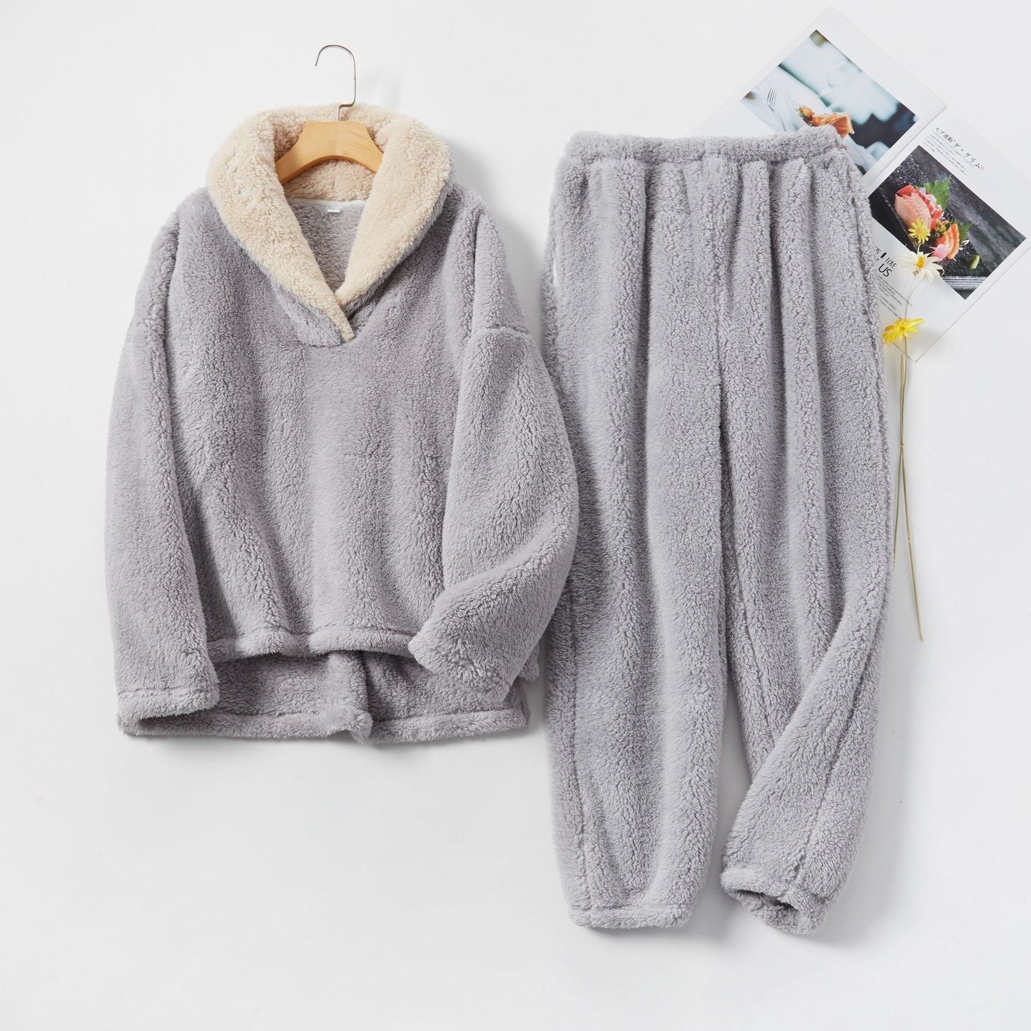 Clara | Damen Lounge-Set modern und klassisch