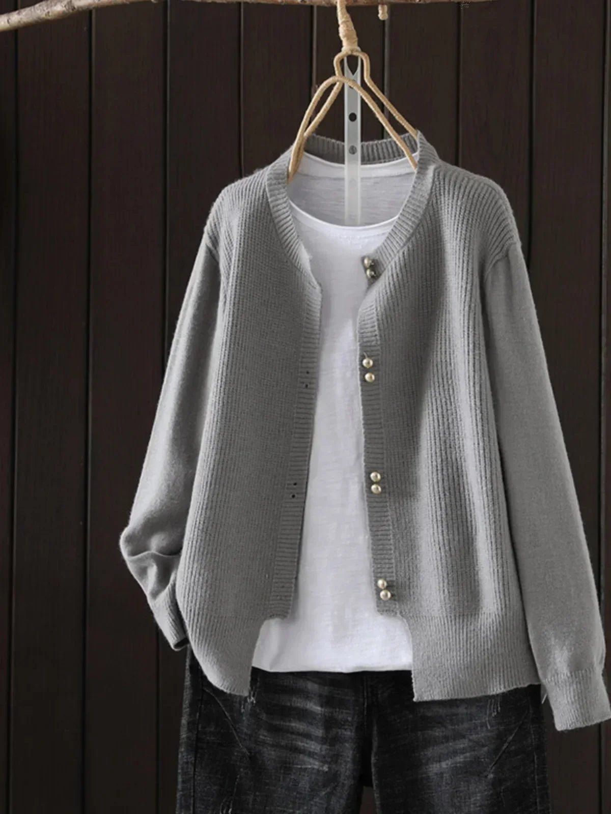 Nina | Strickcardigan für Damen mit zarten Perlenakzenten