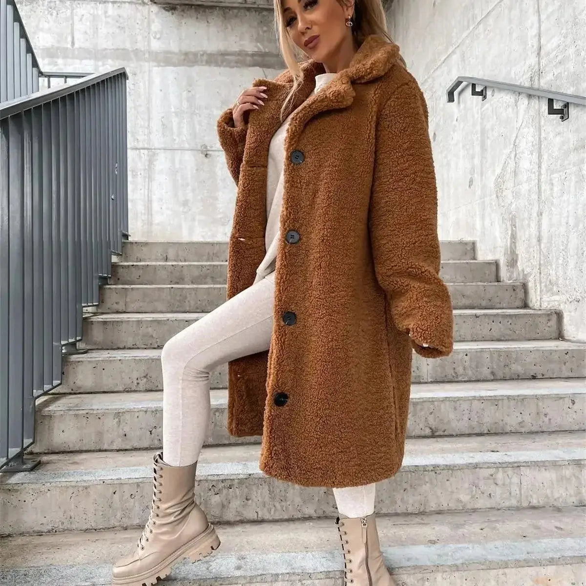 Leonie | Stylische Damenjacke aus Teddy-Material
