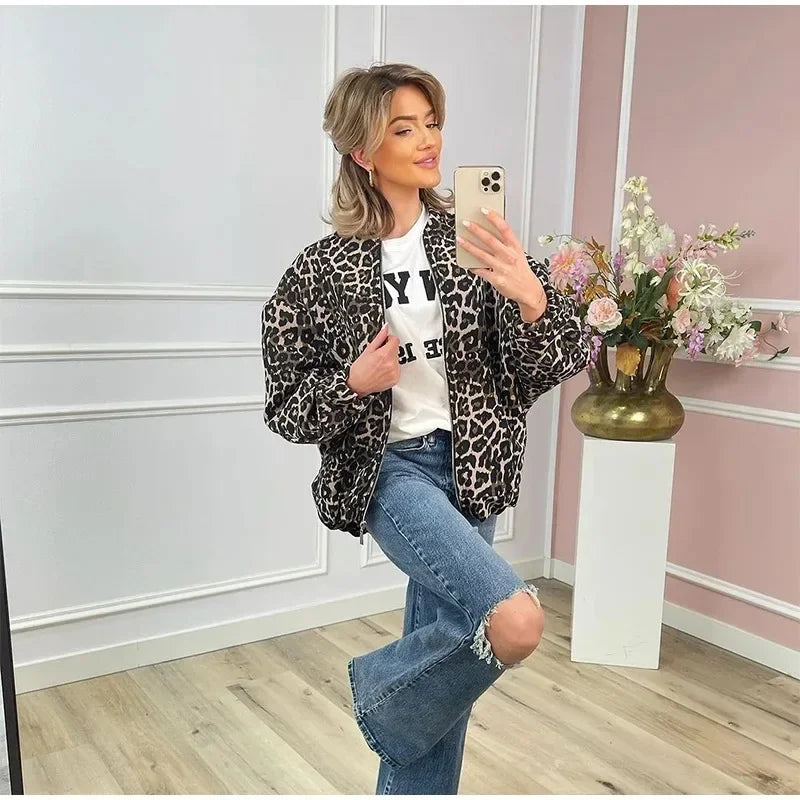 Theresa | Stylische Bomberjacke im trendigen Leopardenmuster