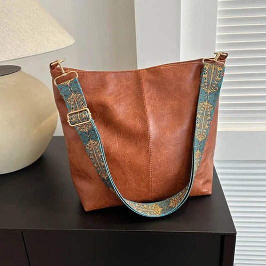 Clara | Elegante Ledertasche mit feiner Struktur
