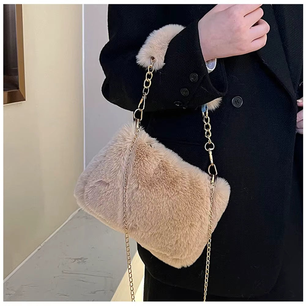 Elisa | Stilvolle Damen Schultertasche aus Plüsch